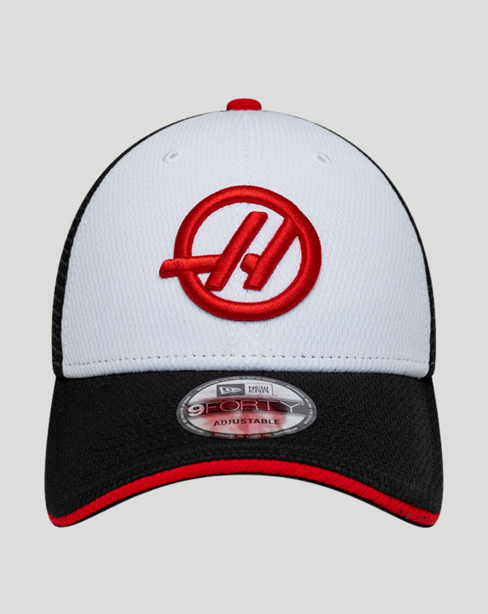 Front view of the Haas cap with white crown, raised red Haas emblem, and black brim